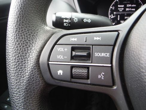Used 2023 Honda HR-V LX image 24