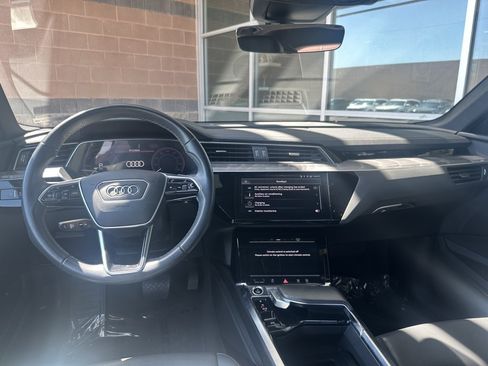 Used 2023 Audi e-tron Premium Plus w/ Premium Plus Package AWD/4WD image 36