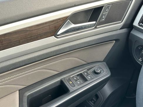 Used 2022 Volkswagen Atlas SE image 35