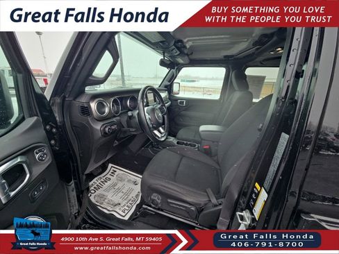 Used 2021 Jeep Wrangler Unlimited Sahara w/ Cold Weather Group image 14