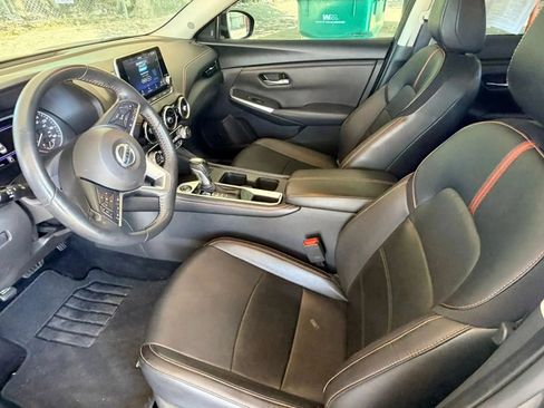 Used 2023 Nissan Sentra SR w/ SR Premium Package FWD image 25