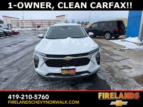 Certified 2024 Chevrolet Trax LT w/ Driver Confidence Package image 2