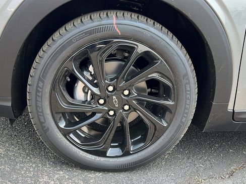 New 2027 Chevrolet Bolt RS w/ Technology Package FWD image 10