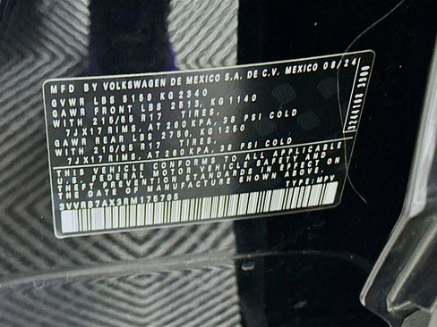 Used 2024 Volkswagen Tiguan S image 12