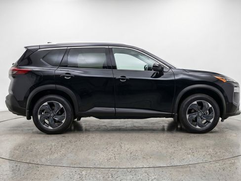 Used 2025 Nissan Rogue SV AWD/4WD image 9
