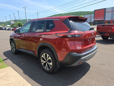 Used 2023 Nissan Rogue SV AWD/4WD image 6