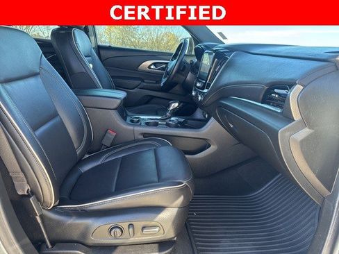 Used 2023 Chevrolet Traverse Premier w/ Redline Edition image 17