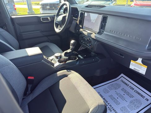 New 2025 Ford Bronco 4-Door image 12