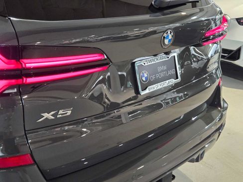 Used 2026 BMW X5 xDrive40i w/ M Sport Package AWD/4WD image 15
