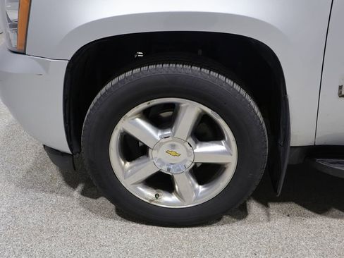 Used 2013 Chevrolet Avalanche LTZ AWD/4WD image 9