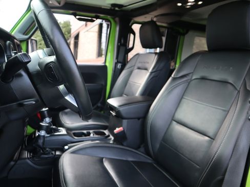 Used 2021 Jeep Wrangler Unlimited Sahara w/ Cold Weather Group image 27