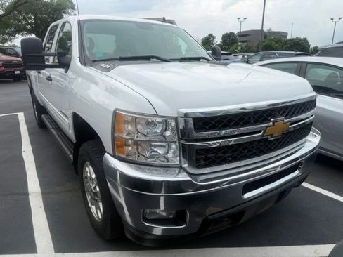 Used 2011 Chevrolet Silverado 2500 LT w/ Interior Plus Package AWD/4WD image 2