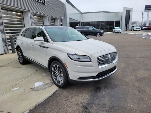 Used 2021 Lincoln Nautilus Reserve image 15