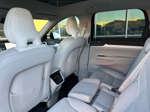 Used 2025 Volvo EX90 Plus image 29