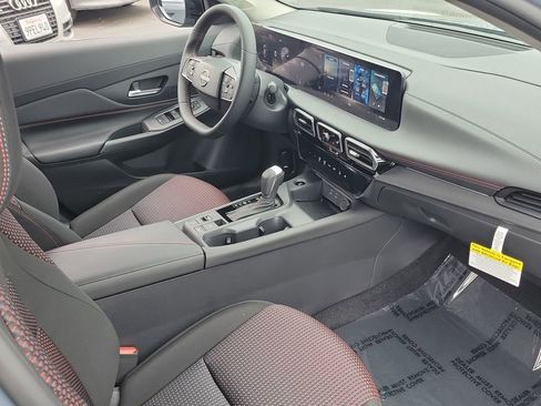 New 2026 Nissan Sentra SR w/ Floor Mat Package FWD image 13