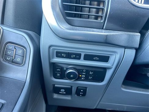 Used 2022 Ford F150 Lariat image 25