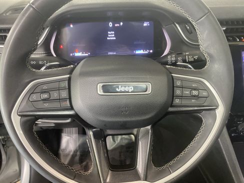 Used 2023 Jeep Grand Cherokee L Laredo AWD/4WD image 19