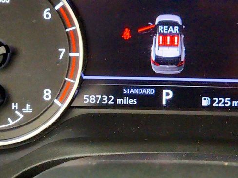 Used 2025 Nissan Rogue SV w/ SV Premium Package FWD image 17