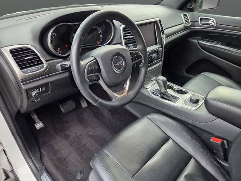 Used 2018 Jeep Grand Cherokee Limited image 10