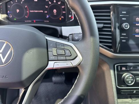 Used 2023 Volkswagen Atlas SE image 25