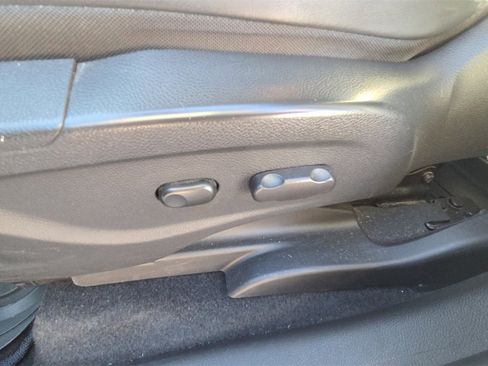 Used 2020 Buick Encore Preferred w/ Safety Package image 30