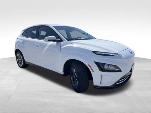 Used 2023 Hyundai Kona SEL image 9