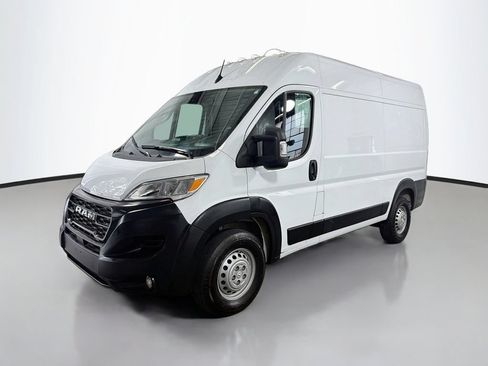 Used 2025 RAM ProMaster 2500 w/ Convenience Group FWD image 5