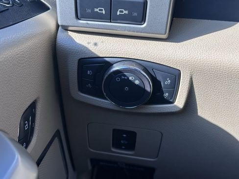 Used 2019 Ford F350 Lariat image 16