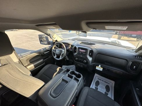 Used 2022 Chevrolet Silverado 2500 W/T w/ WT Convenience Package image 9