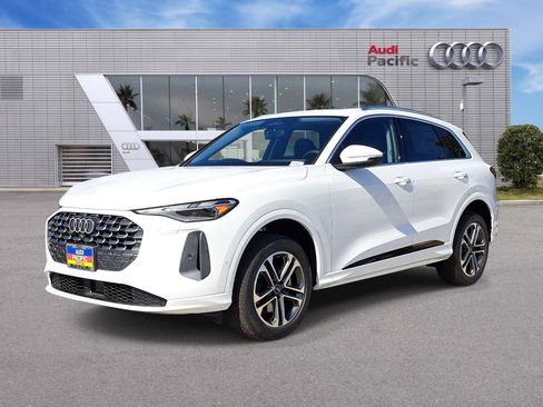 New 2026 Audi Q5 Premium AWD/4WD image 1