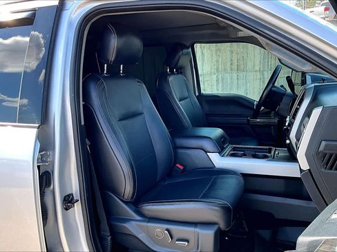 Used 2019 Ford F250 Lariat w/ Lariat Ultimate Package AWD/4WD image 9