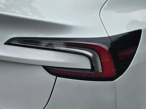 Used 2024 Tesla Model 3 Standard Range RWD image 30