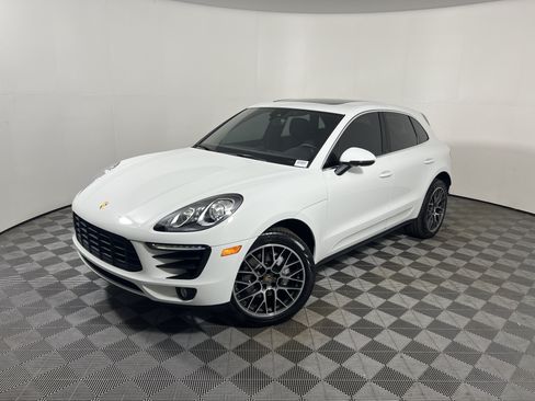 Certified 2018 Porsche Macan S AWD/4WD image 1