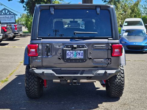 Used 2023 Jeep Wrangler Unlimited Rubicon 4xe w/ Cold Weather Group AWD/4WD image 4