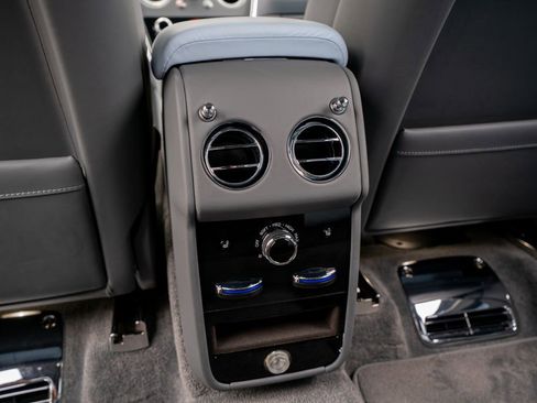 Used 2025 Rolls-Royce Cullinan AWD/4WD image 54