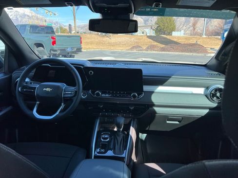 Certified 2024 Chevrolet Colorado LT w/ LT Convenience Package II image 21