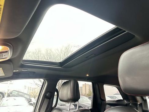 Used 2018 Jeep Grand Cherokee Trailhawk image 23