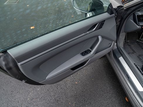 Certified 2022 Porsche 911 Carrera image 16