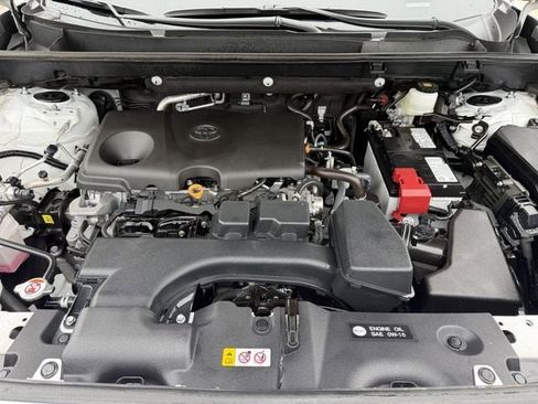 Certified 2025 Toyota RAV4 XLE AWD/4WD image 30