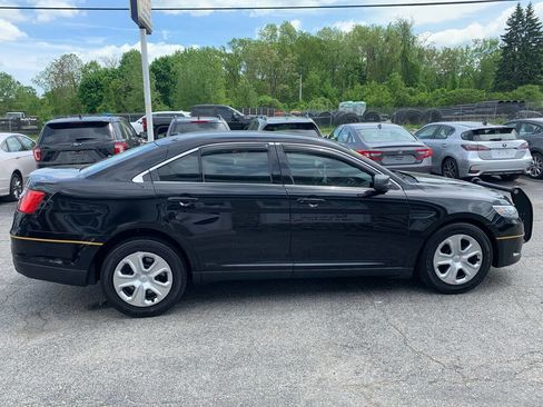 Used 2017 Ford Taurus Police Interceptor AWD image 9