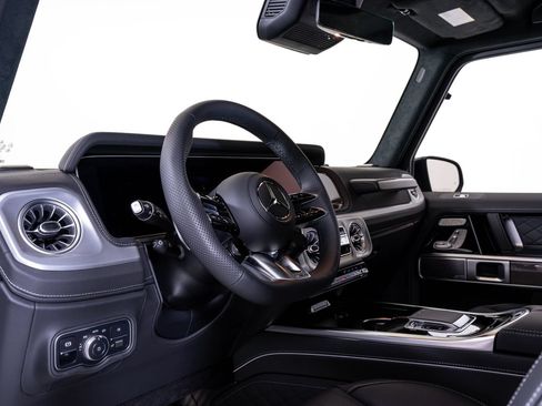 Used 2025 Mercedes-Benz G 63 AMG 4MATIC image 13