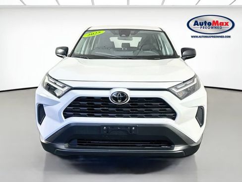 Used 2025 Toyota RAV4 LE AWD/4WD image 7