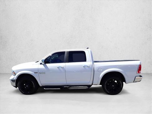 Used 2016 RAM 1500 Laramie w/ Convenience Group AWD/4WD image 2