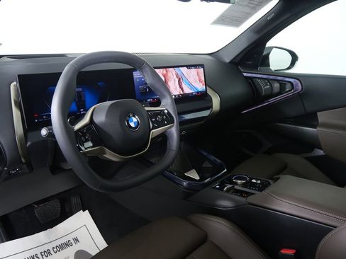 Used 2025 BMW X3 xDrive30i image 12