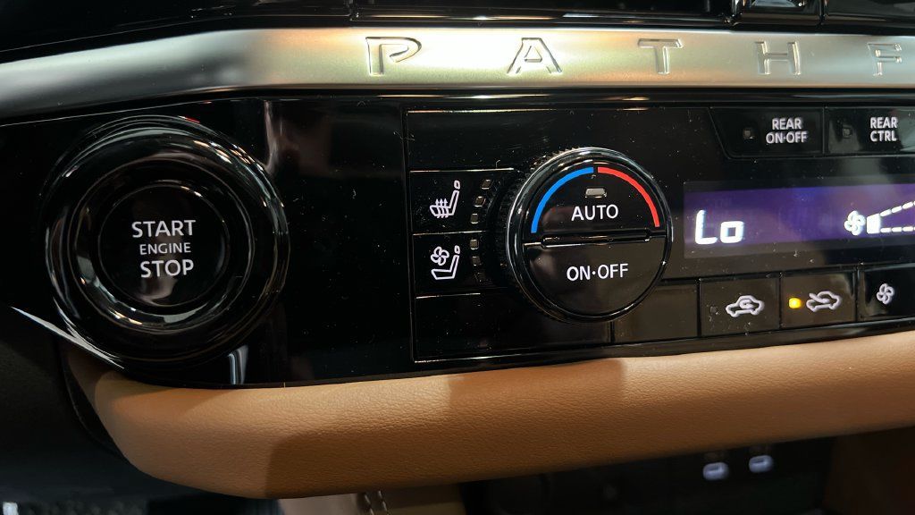 New 2026 Nissan Pathfinder Platinum AWD/4WD image 23