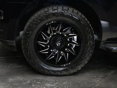 Used 2022 Ford Expedition Limited image 8