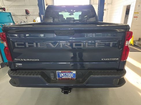 Used 2022 Chevrolet Silverado 1500 Custom image 6