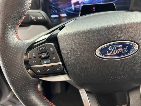 Used 2025 Ford Explorer ST-Line w/ ST-Line Street Pack AWD/4WD image 13