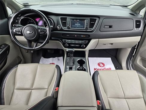 Used 2020 Kia Sedona EX image 16