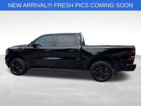 Used 2019 RAM 1500 Sport w/ Black Appearance Package AWD/4WD image 3